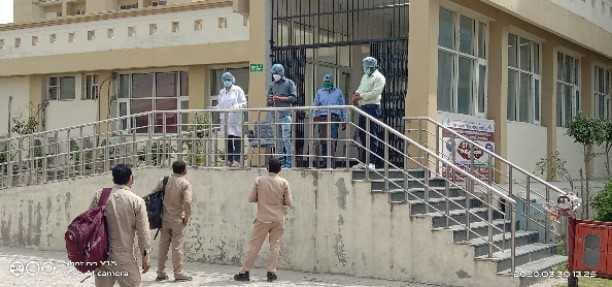 fourth class employe found a suspected patient of Corona virus